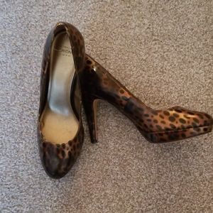 Circa Joan & David women's platform pump